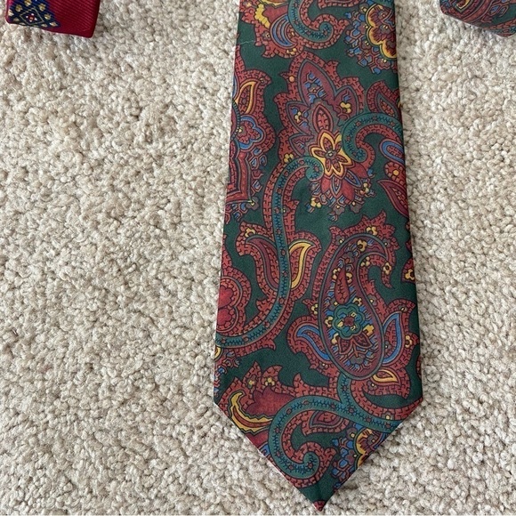 Burberry | Bundle of Men's Three Ties Patterned 100% Silk - Picture 4 of 16